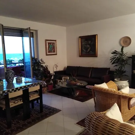 Maria Del Mar Bed & Breakfast *