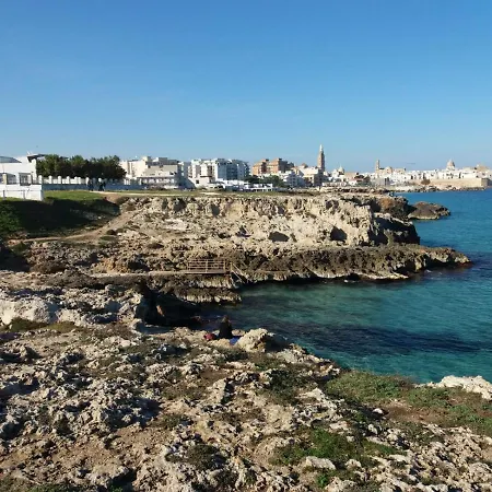 Maria Del Mar * Monopoli